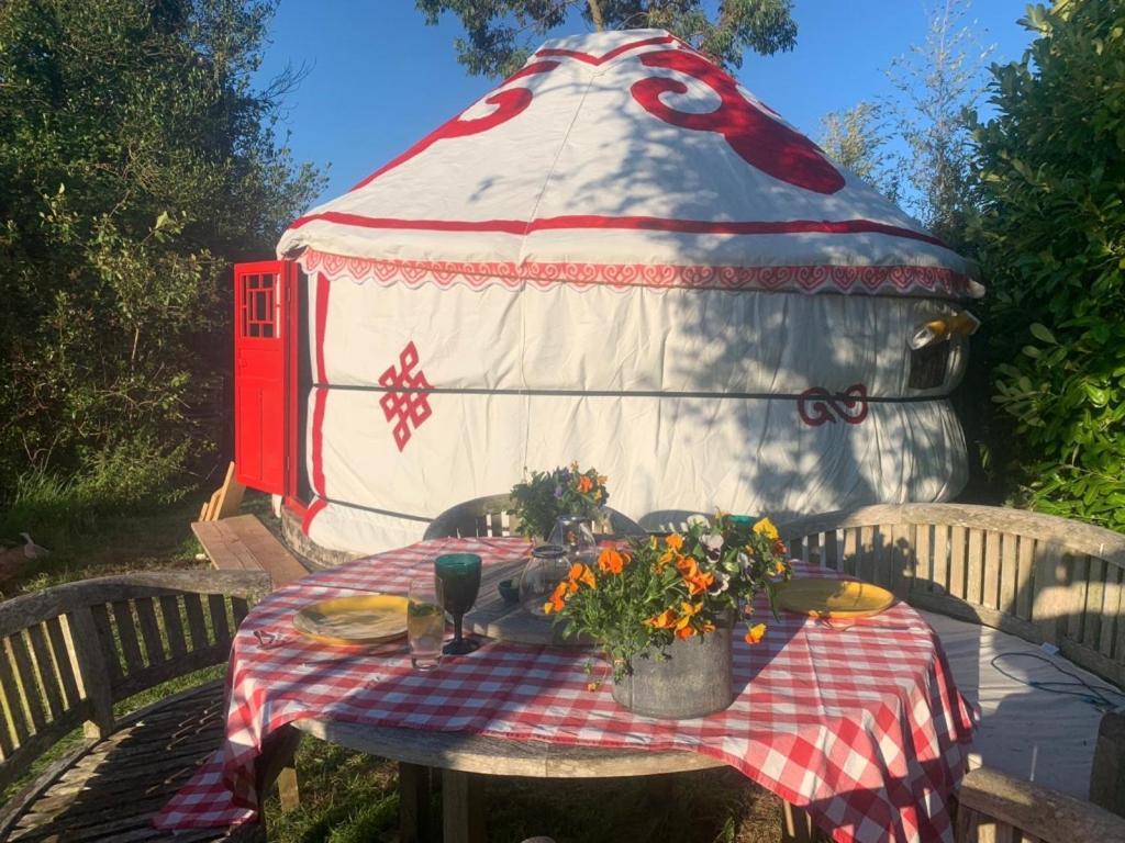 Traditional Yurt @ Longleat Вормінстер Екстер'єр фото